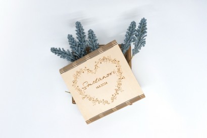 Krabička hranatá 17x17x7cm oblé víko